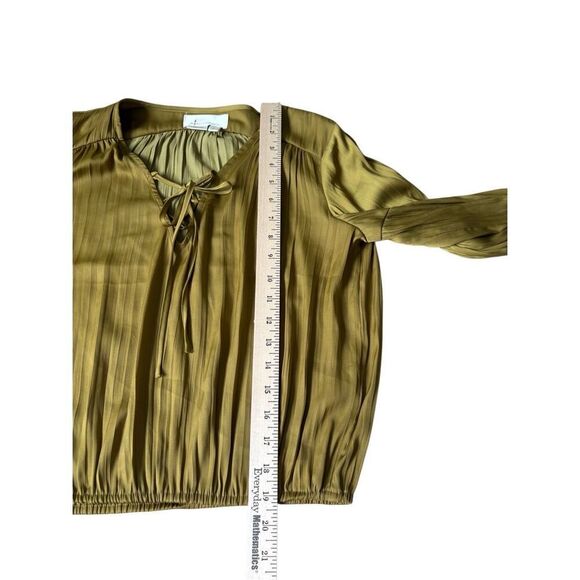 Anthropologie Lace Up V Neck Blouse size XS Yellow - Picture 7 of 11